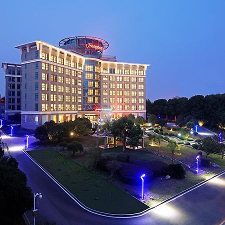Hampton By Hilton Wuhan Tianhe Airport East エクステリア 写真