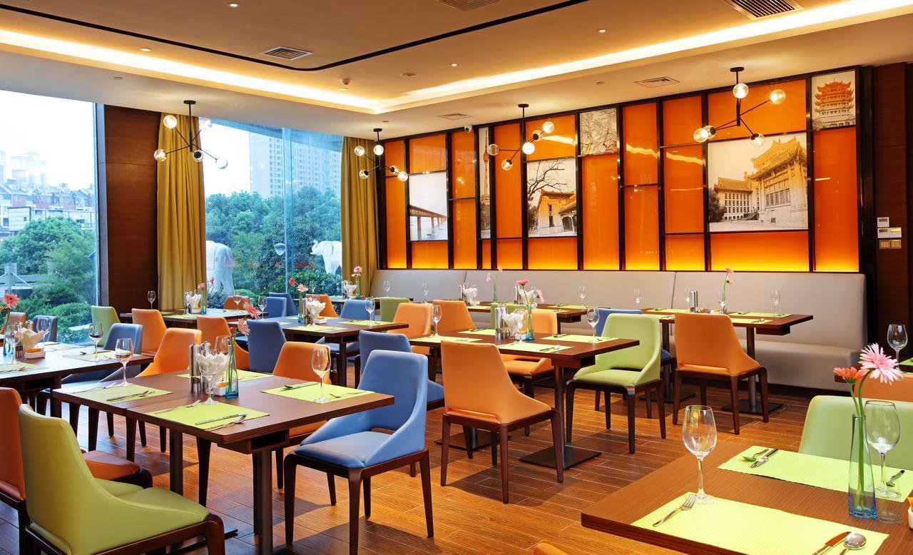 Hampton By Hilton Wuhan Tianhe Airport East エクステリア 写真